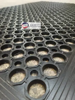 Quality Spaghetti Floor Mat